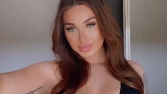 Madeleine Rose Onlyfans nude showing off her big breasts!!!