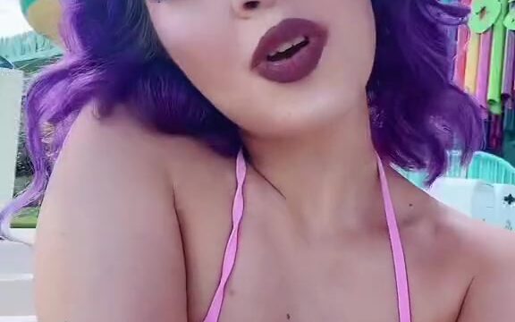 MaryRoseLiven Onlyfans Showing Off Her Huge Breasts